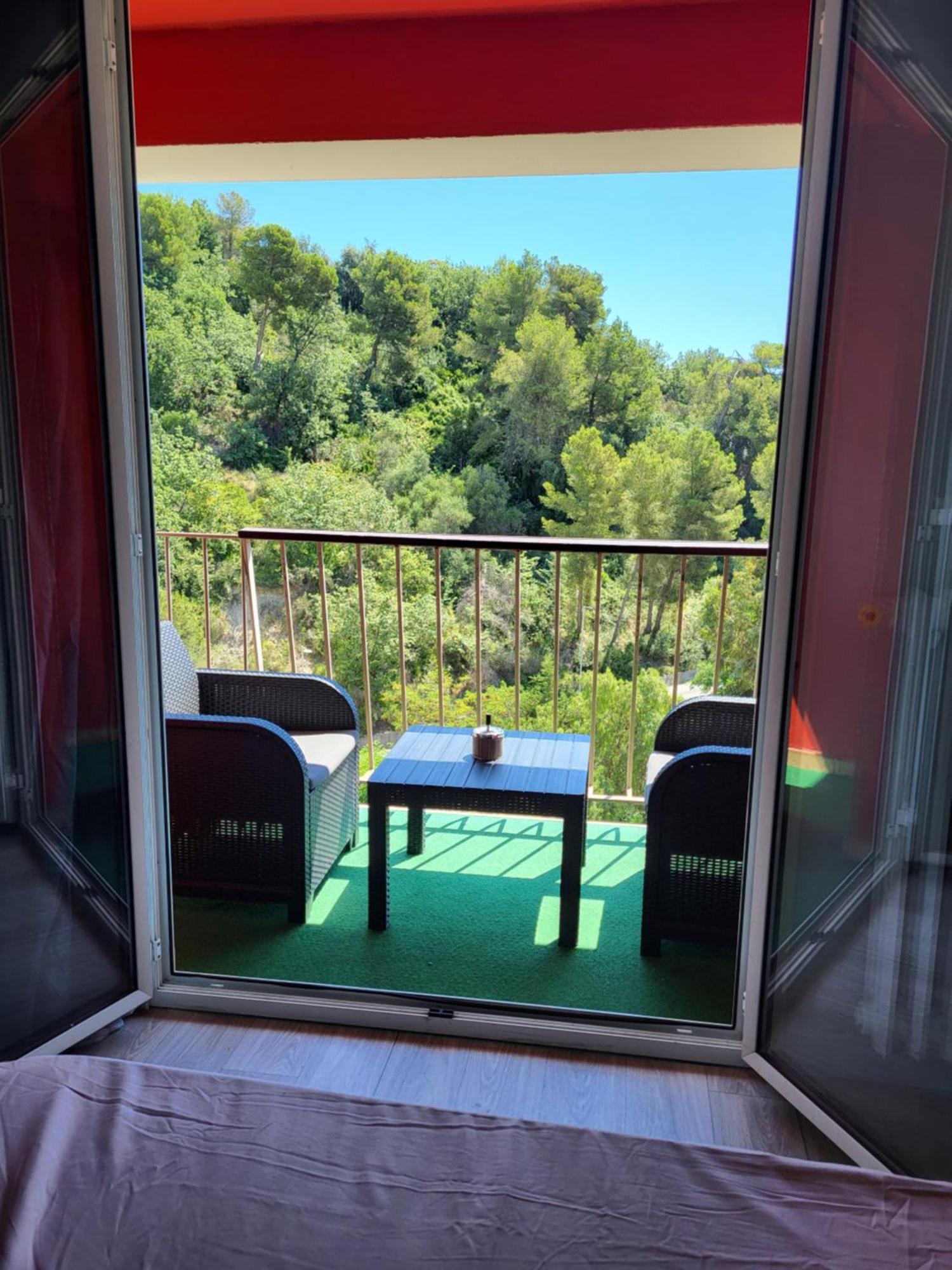 Private Room-2 In Hannana Apartment- 2 Min Walk To Tram 12 Min To Nice Train Station 15 Min To Massena Place Exterior foto